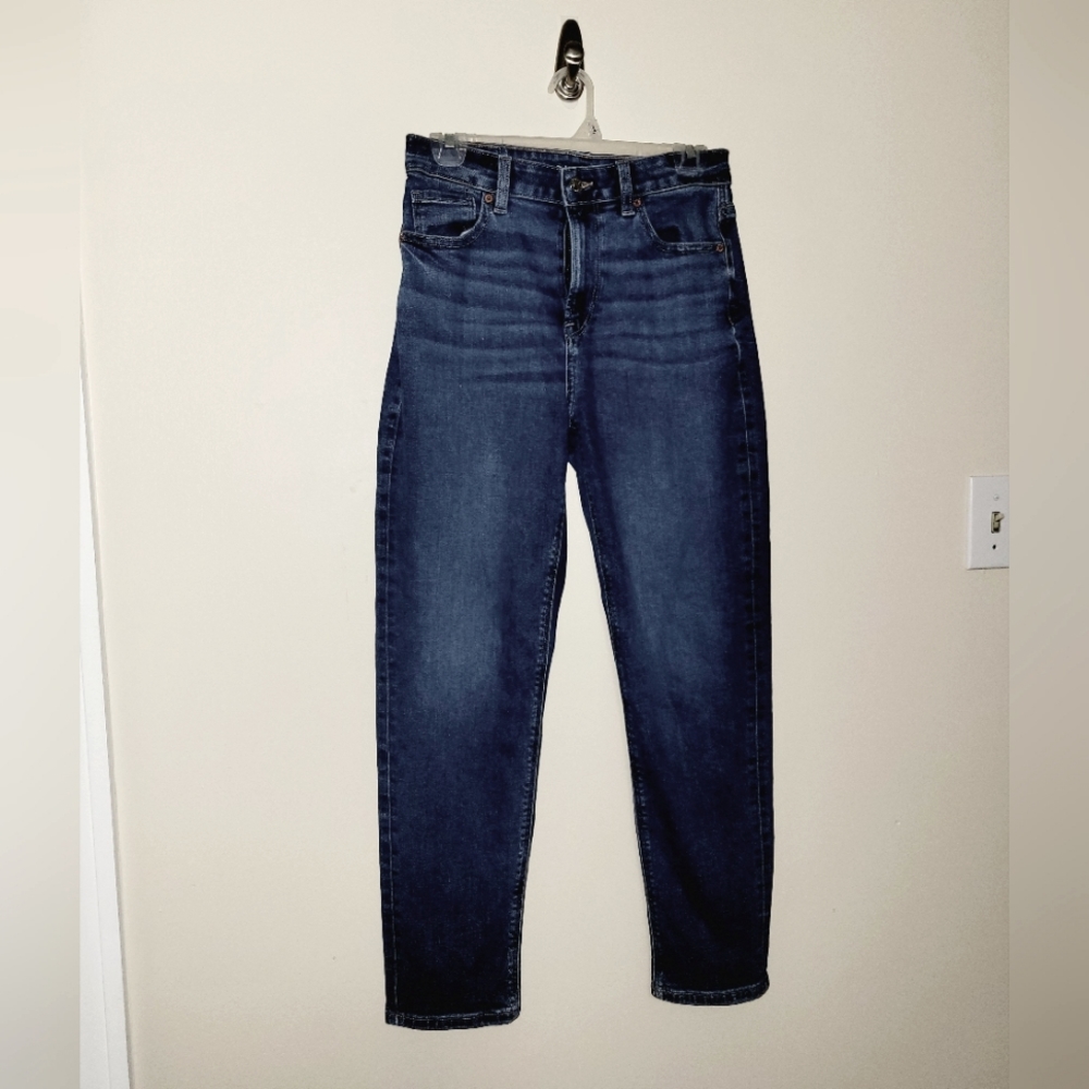 American Eagle Mom Jeans Stretch Medium Blue sz. 4